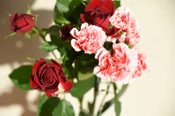 薔薇とカーネーション