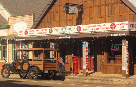 Jefferson TX - January 8, 2025: Store and Ice Cream Shop located in downtown Jefferson, TX
