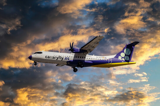 Canaryfly im Landeanflug, Aerospatiale ATR 72-500