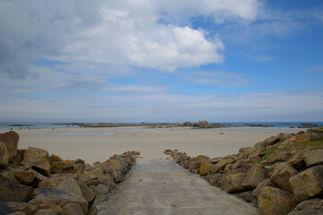 La plage des Amiets &agrave; Cl&eacute;der - Bretagne France