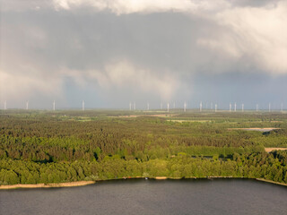 Piękne jezioro Wierzchowo, widok z lotu ptaka © hunter76