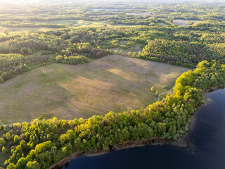 Piękne jezioro Wierzchowo, widok z lotu ptaka © hunter76