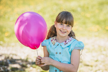 Mädchen mit Luftballon