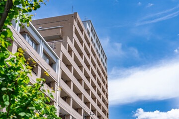 マンション　不動産　青空