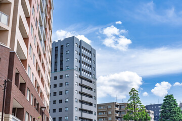 マンション　不動産　青空