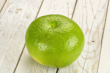 Green ripe fruit sweetie citrus