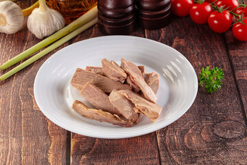 Canned tuna fish fillet pieces