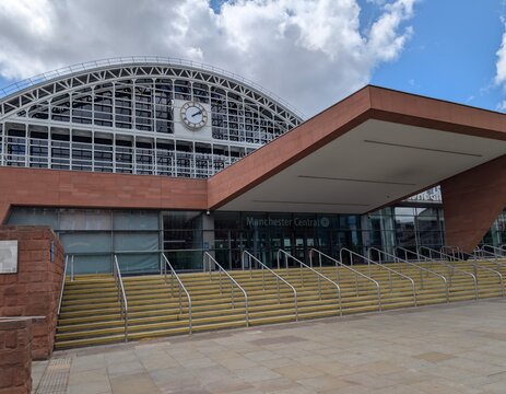 Manchester UK 05 25 2025 Manchester Central Convention Complex previously the GMEX. 1880 to 1996 the building operated as Central railway station.
The vaulted arches and clock have stood since 1880. 
