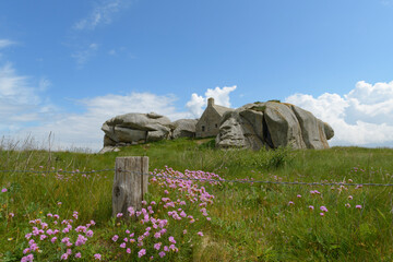 Sentier côtier GR34 et joli paysage de mer à Kerlouan-Ménéham - Finistère Bretagne