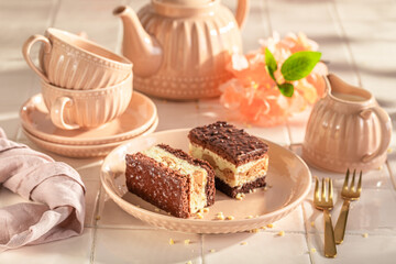 Sweet sponge cake made of cream, chocolate and biscuits.