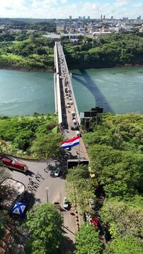 Ponte
paraguai
ponte da amizade
foz do igua&ccedil;u
fronteira
rio paran&aacute;
ciudad del este
paraguay
imagracion

