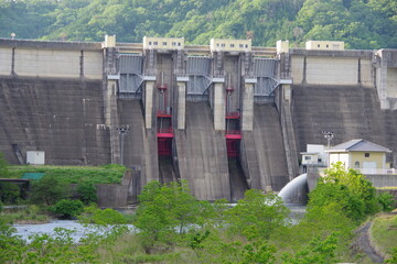 発電にも使われるコンクリートダム