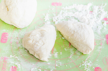 カットした生地