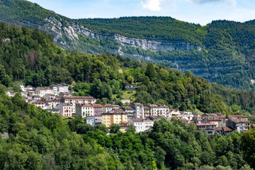 Vue sur la ville de Saint-Claude (Jura, France)