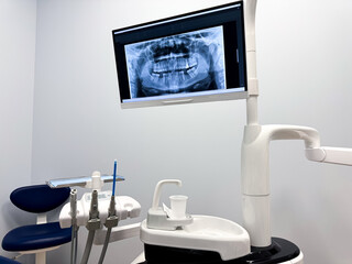 Dental examination room with x ray display and equipment