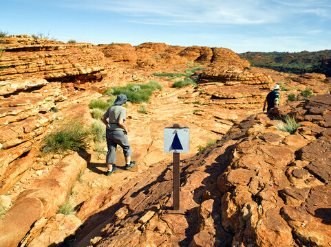 Hikers at Kings Canyon