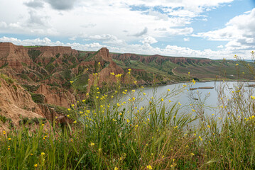 The reservoir and mountains of the Castrejón ravines, a magical corner of Spain