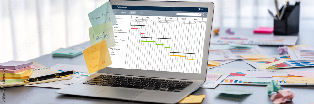 Aufkleber sticky note for creative and analytic brainstorm for business idea with bi data dashboard on laptop 