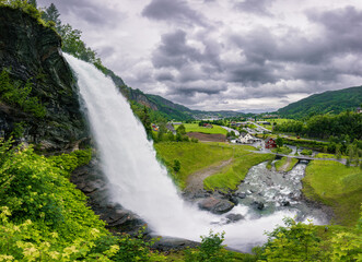 Fototapeta premium Breathtaking Steinsdalsfossen waterfall near Norheimsund (Norway)