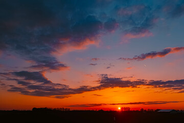 Spring sunset or sundowner view near Niederpoering, Isar, Oberpoering, Deggendorf, Bavaria, Germany