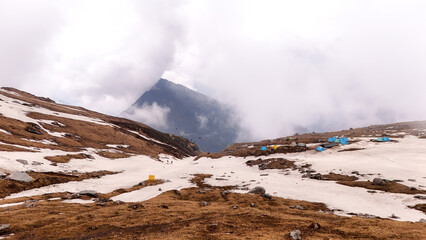 nagaru campsite sar pass trek view with snow