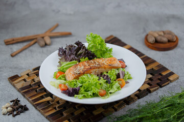 Salmon Master Salad – Fresh Mixed Greens with Grilled Salmon, Perfect for Healthy Food Photography