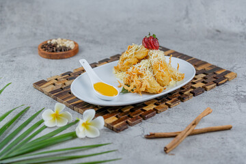 Indonesian Fried Banana with Cheese Topping