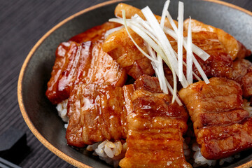 豚丼