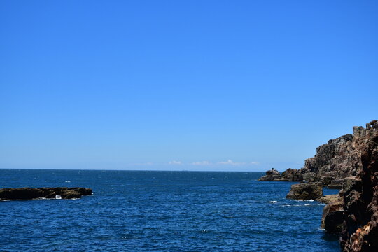 sea and rocks