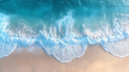 Obraz premium Turquoise waves on sandy beach