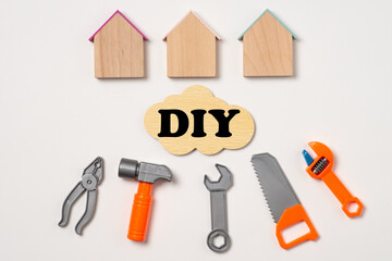 マイホームと工具でDIYのイメージ