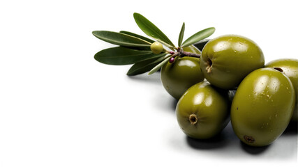 Obraz premium Close-up view of a bunch of olives with leaves.