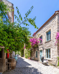 Obraz premium Colorful streets view in Alacati Village. Alacati is populer tourist destination in the Turkey.