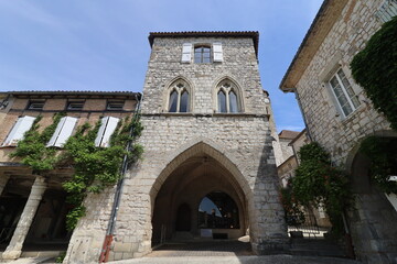 B&acirc;timent typique, vue de l'ext&eacute;rieur, village de Monflanquin, d&eacute;partement du Lot et Garonne, France