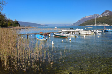 Ponton sur le Lac d'Annecy à Duingt