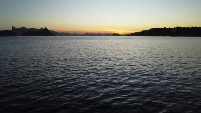 Belo fim de tarde na praia