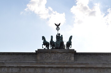 Obraz premium brandenburg gate in germany berlin classical architecture