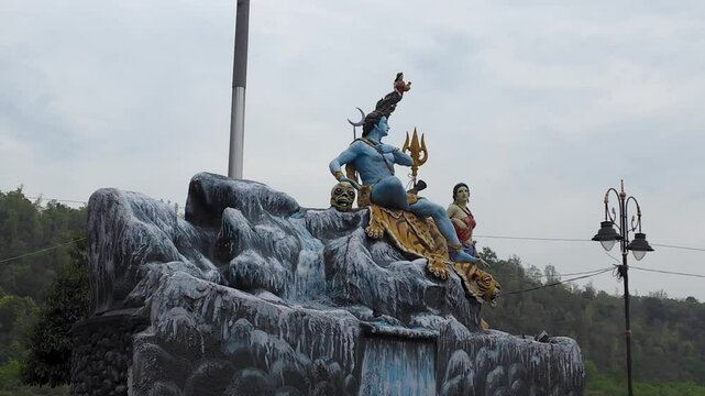  The Cosmic Couple of Kailash