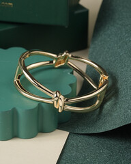 Morden fancy gold pop jewelry bracelet for women ,golden colour bracelet for girls 