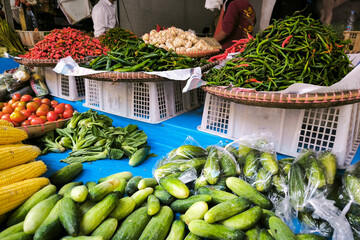 A variety of fresh vegetables sold in traditional markets.