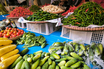 A variety of fresh vegetables sold in traditional markets.