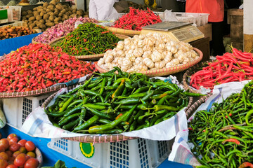 A variety of fresh vegetables sold in traditional markets.