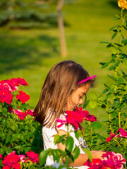 Naklejka premium happy little girl