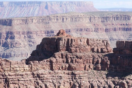 Breathtaking views of the Grand Canyon in Arizona, showcasing its rugged cliffs, colorful rock formations, and sweeping natural beauty.