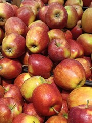 red apples in the market
