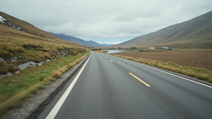 Naklejka premium road in mountains