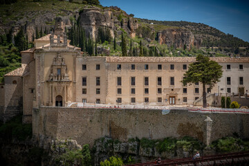 Vista de la ciudad medieval de Cuenca, situada en los acantilados en España.
