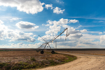 sistema de riego por pivote central aspersores en castilla le&oacute;n 2025