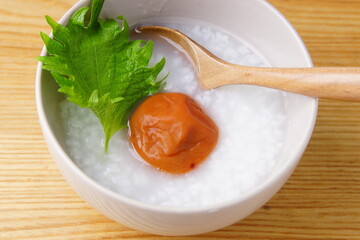 おかゆと梅干し
