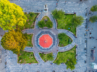 Plaza central en ciudad Chihuahua, México
